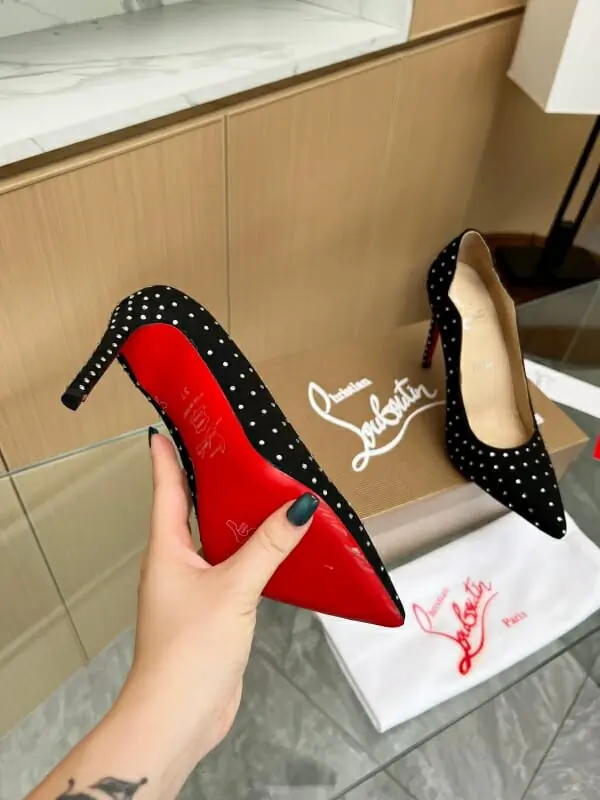 christian louboutin high-heeled chaussures pour femme s_11aba6b4